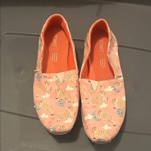 TOMS Kids Pink cows jump over the moon Canvas Slip-Ons